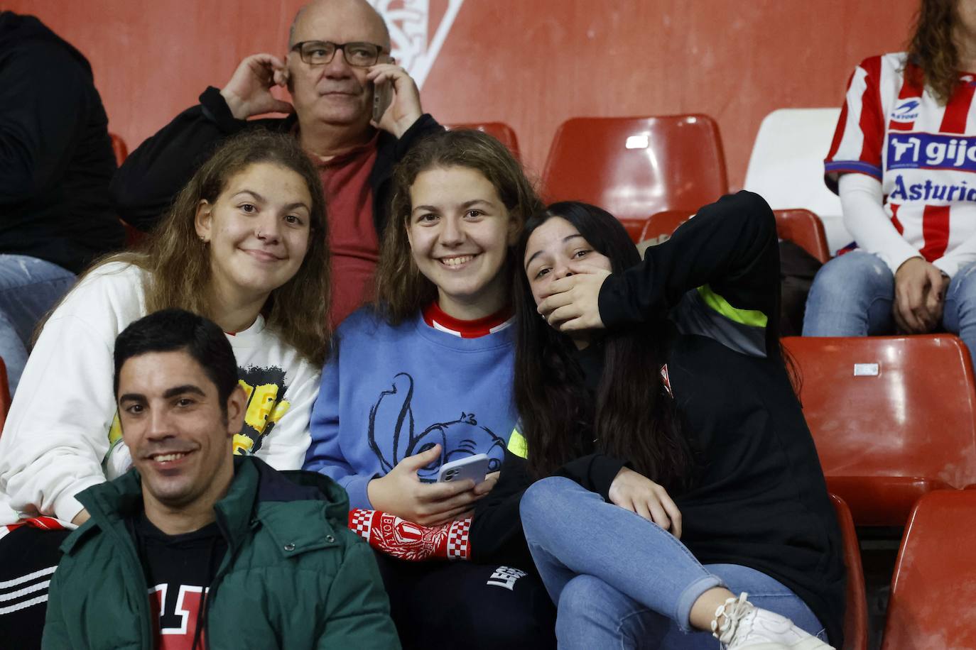 Fotos: ¿Estuviste en el Sporting - Eibar? ¡Búscate!