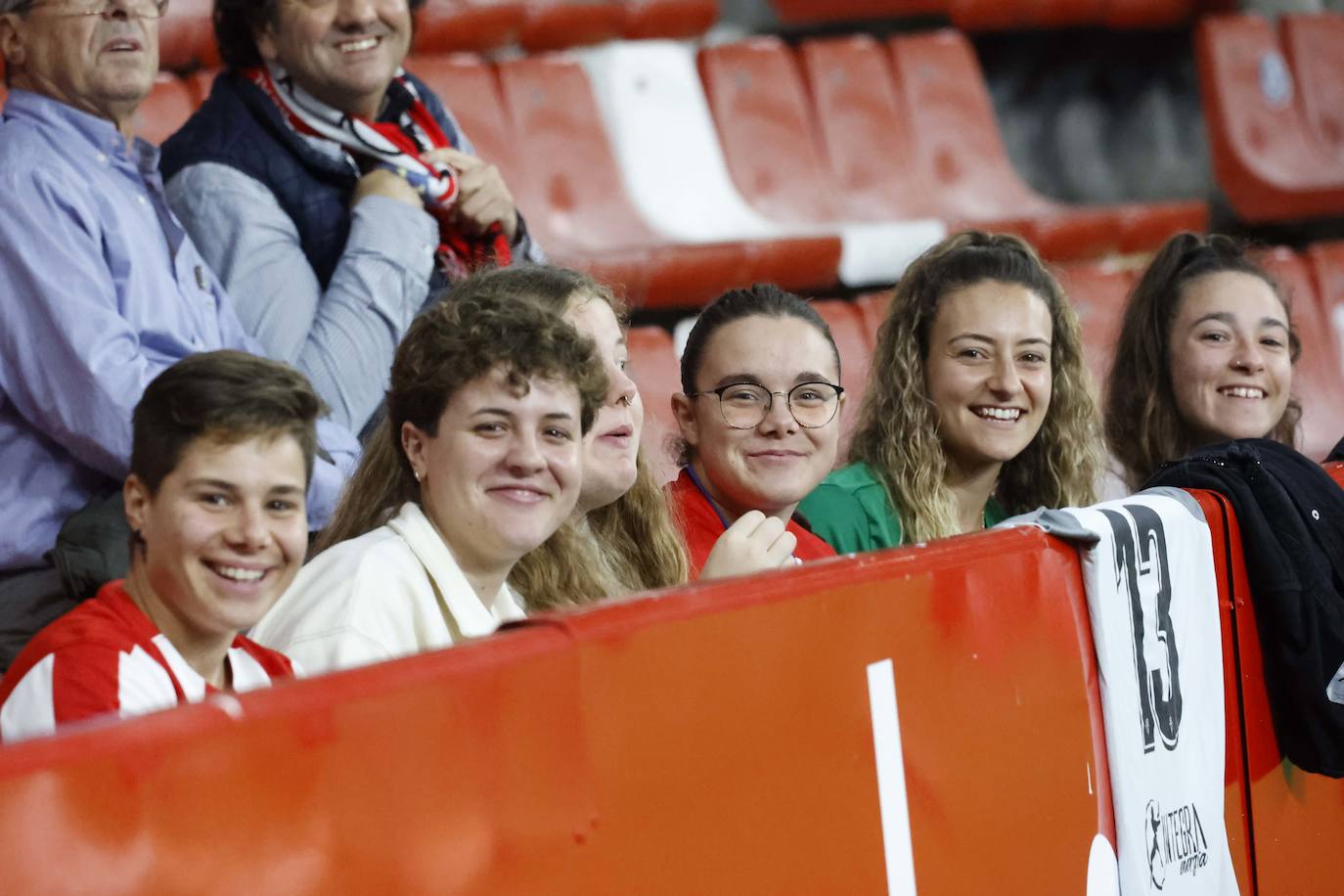 Fotos: ¿Estuviste en el Sporting - Eibar? ¡Búscate!