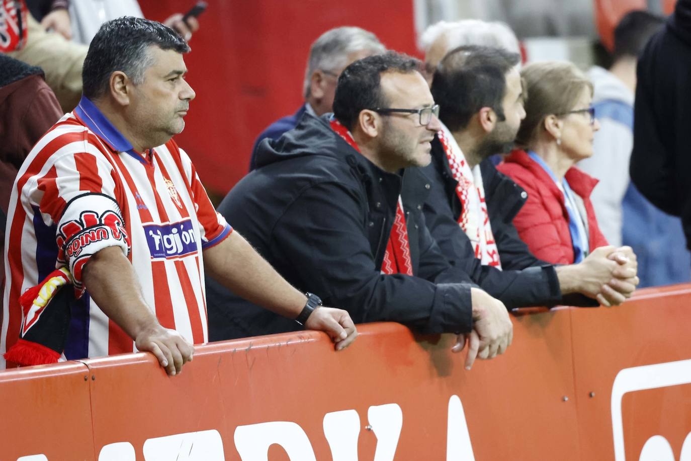 Fotos: ¿Estuviste en el Sporting - Eibar? ¡Búscate!