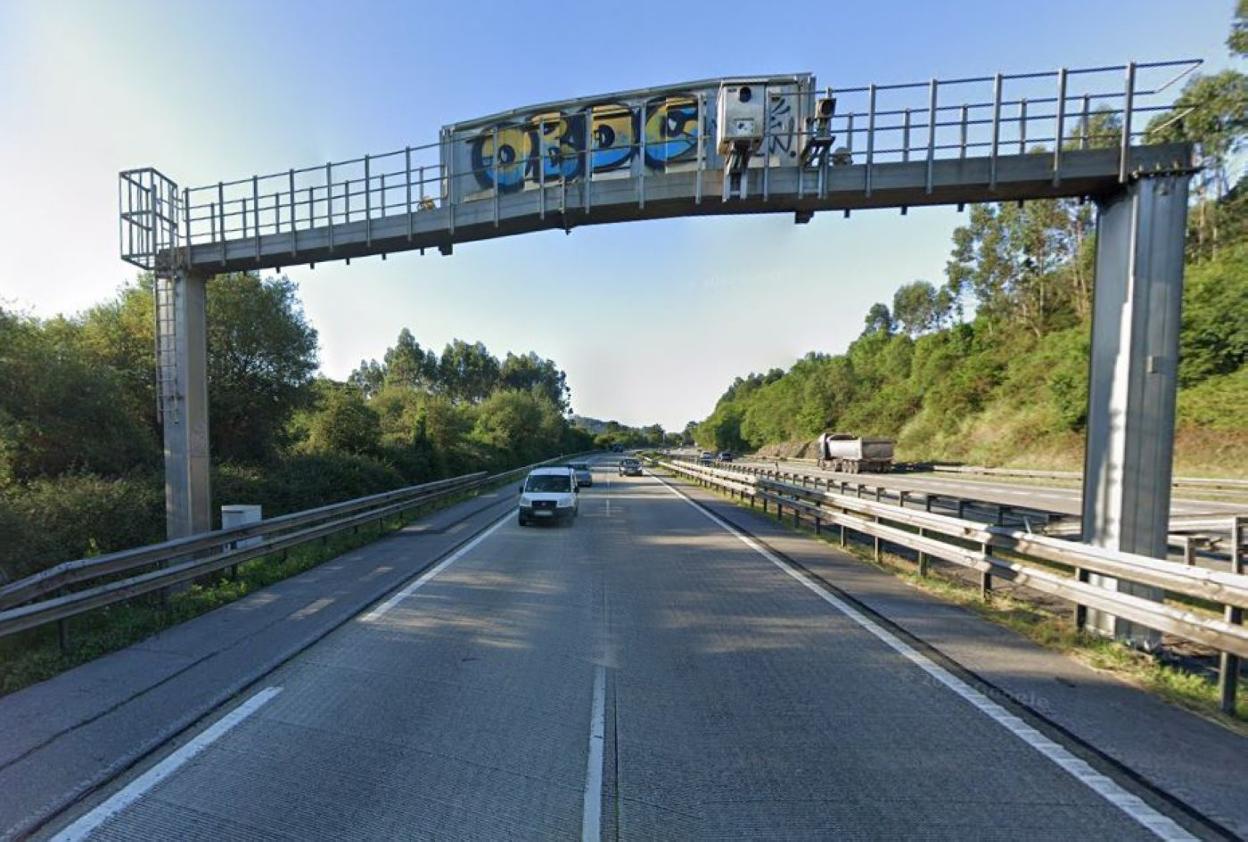 El radar de la discordia está en el kilómetro 13,6 de la A-66, en sentido hacia Gijón y Avilés. 