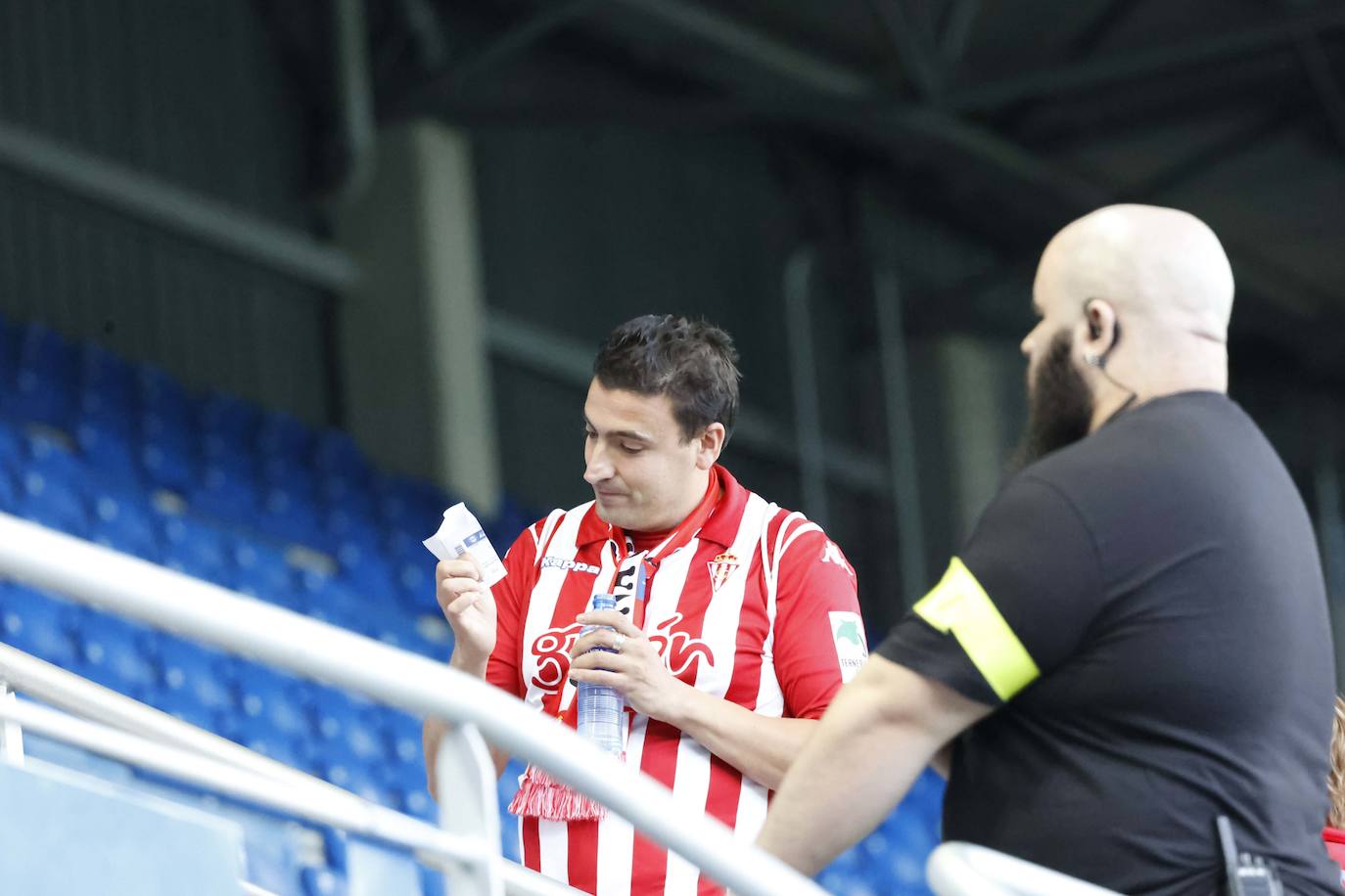 Fotos: ¿Estuviste en el Alavés - Sporting? ¡Búscate!