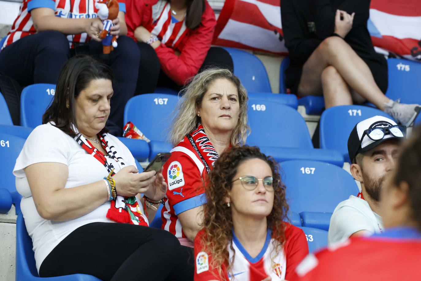 Fotos: ¿Estuviste en el Alavés - Sporting? ¡Búscate!