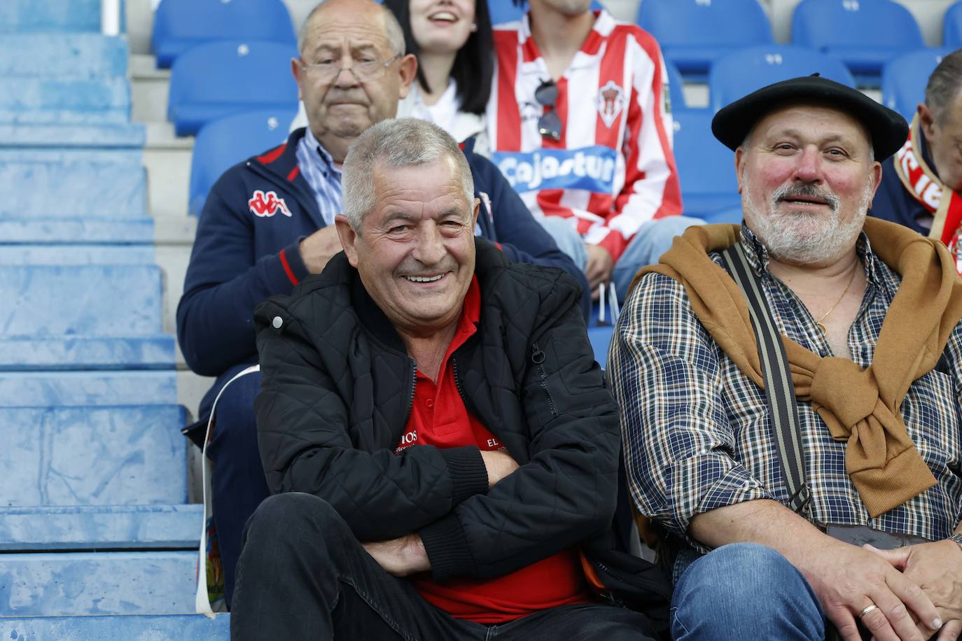 Fotos: ¿Estuviste en el Alavés - Sporting? ¡Búscate!