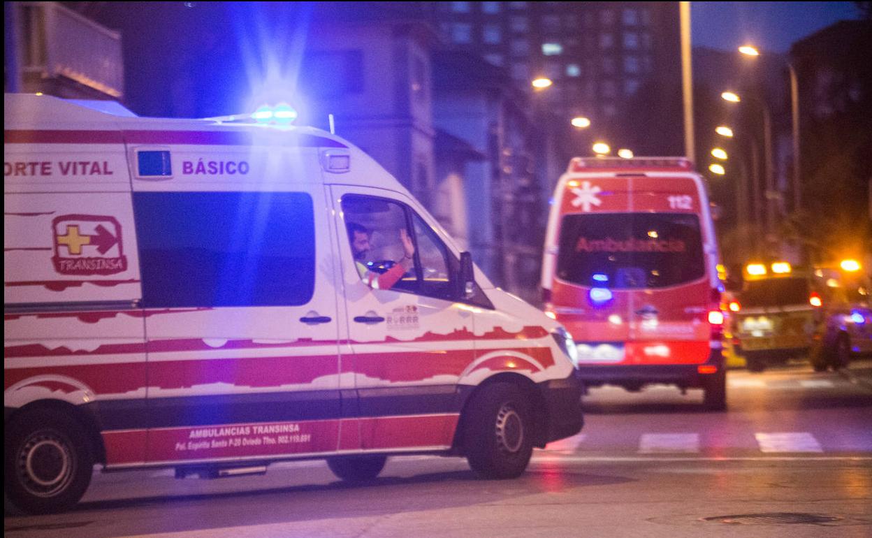 Ambulancias en Llaranes. 