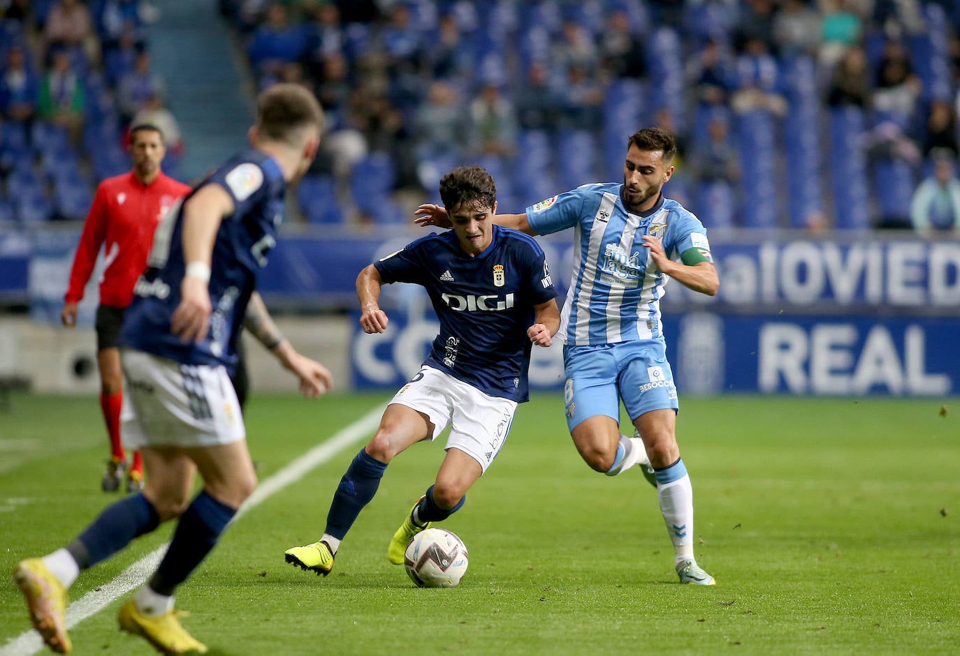 Fotos: Las mejores jugadas del Real Oviedo - Málaga