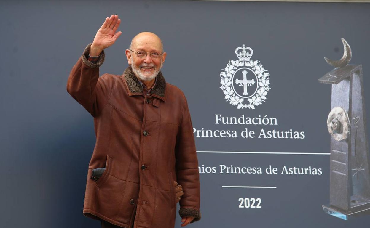 Eduardo Matos a su llegada al Hotel de la Reconquista.