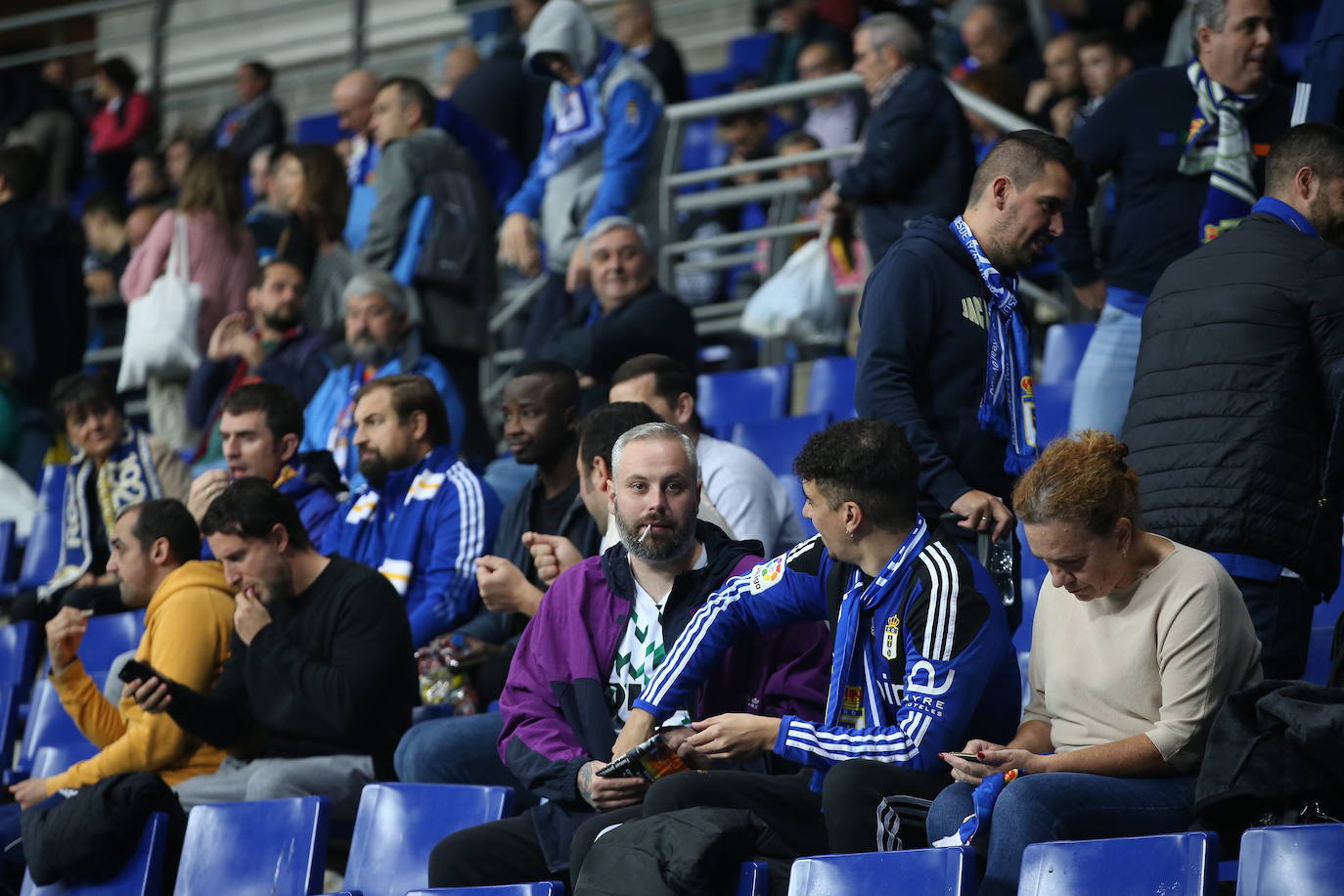 Fotos: ¿Estuviste en el Real Oviedo - Málaga? ¡Búscate!