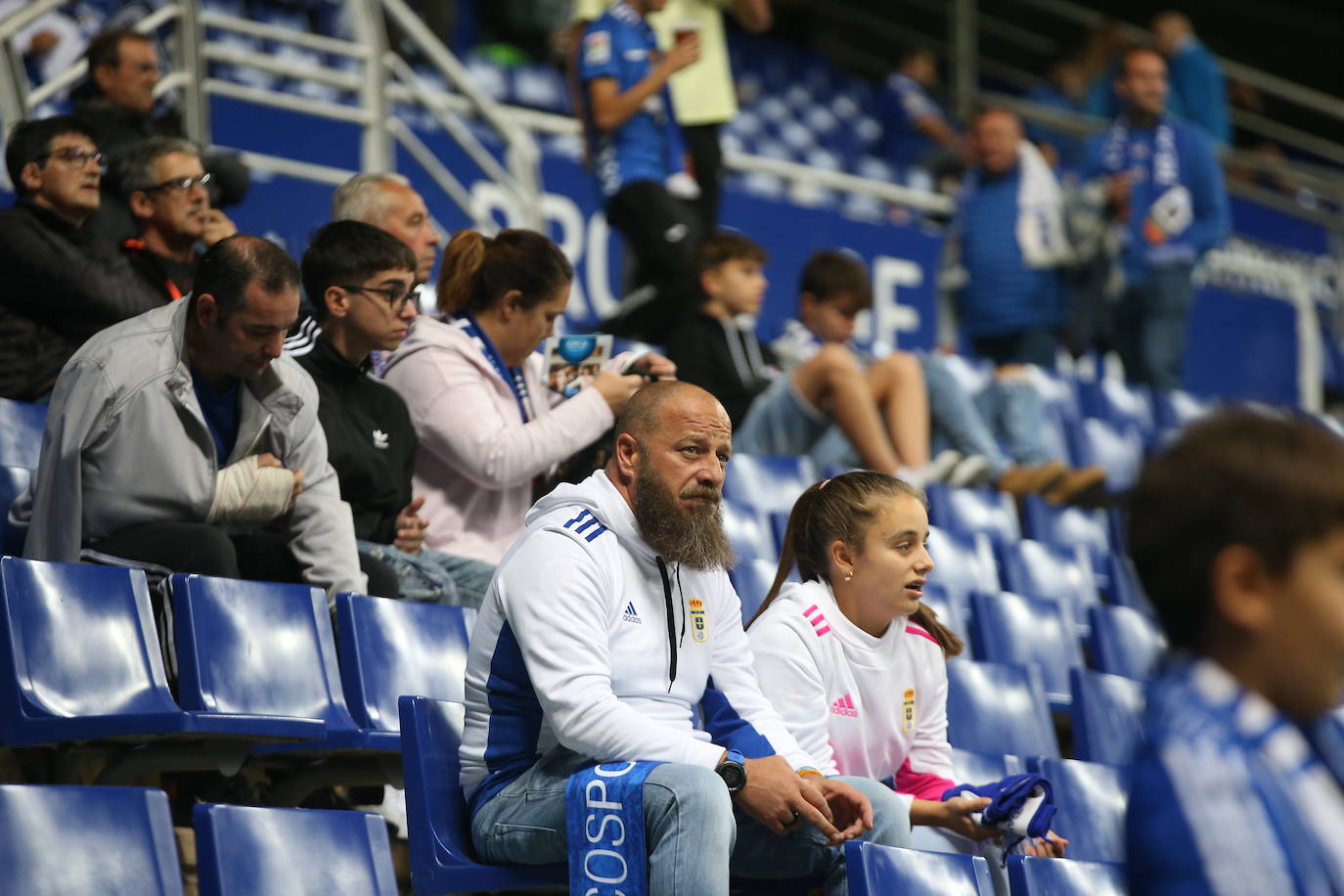 Fotos: ¿Estuviste en el Real Oviedo - Málaga? ¡Búscate!