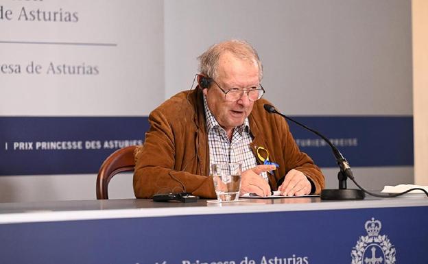 Adam Michnik: «La retórica de Putin es una copia de la retórica de Hitler»