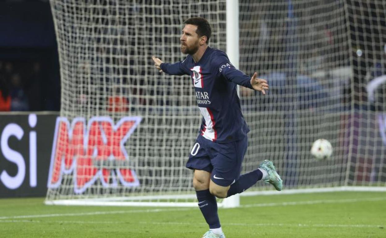 Leo Messi celebrando su segundo tanto ante el Maccabi Haifa en Champions League.