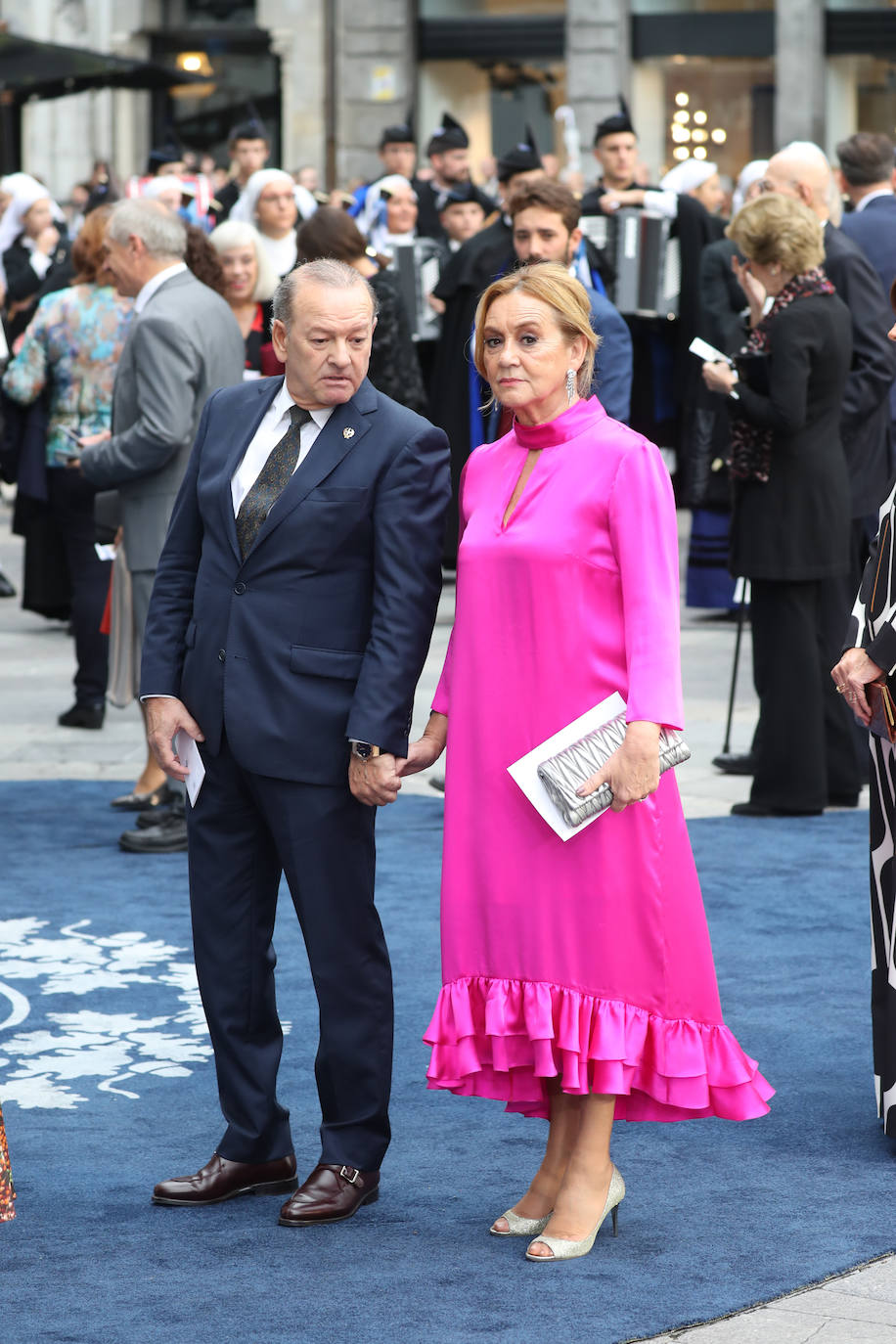 Fotos: Colorido en la alfombra azul de los Premios Princesa