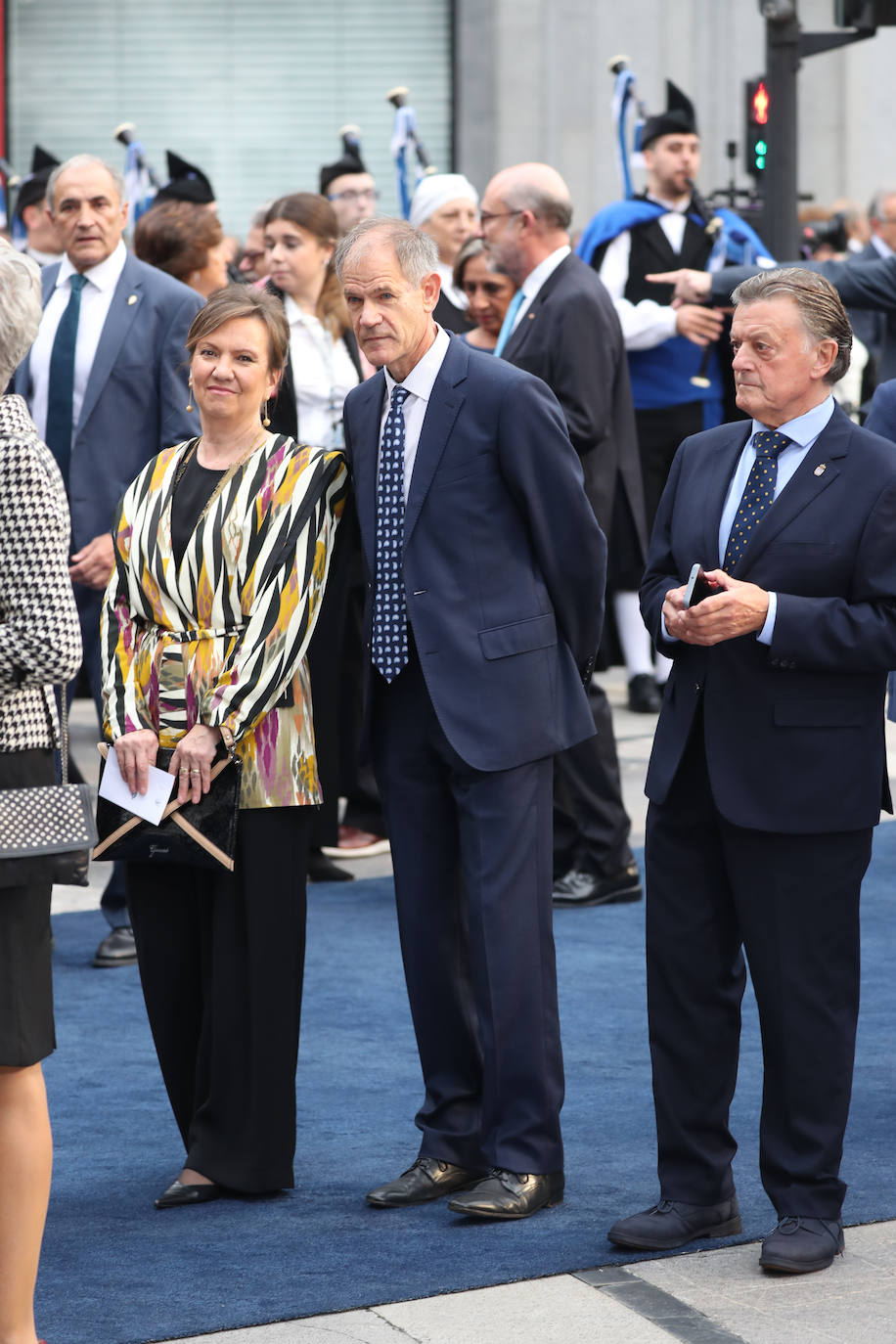 Fotos: Colorido en la alfombra azul de los Premios Princesa