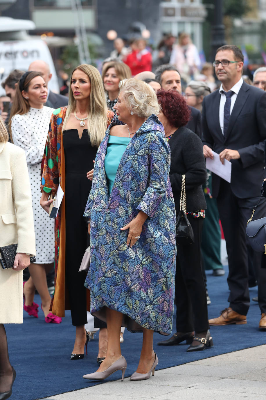 Fotos: Colorido en la alfombra azul de los Premios Princesa