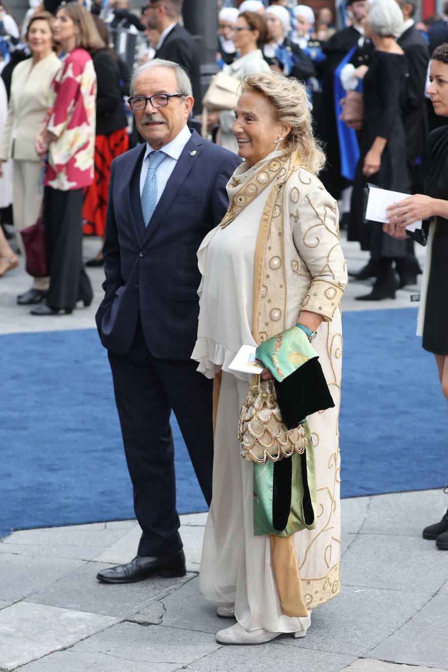 Fotos: Colorido en la alfombra azul de los Premios Princesa