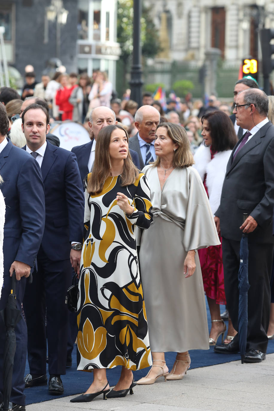 Fotos: Colorido en la alfombra azul de los Premios Princesa