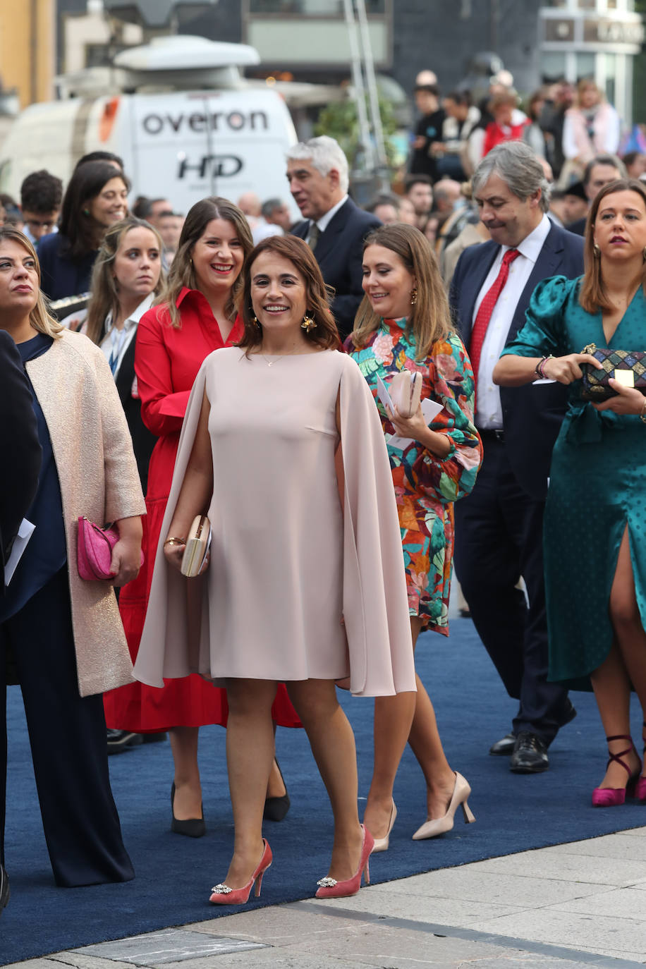 Fotos: Colorido en la alfombra azul de los Premios Princesa