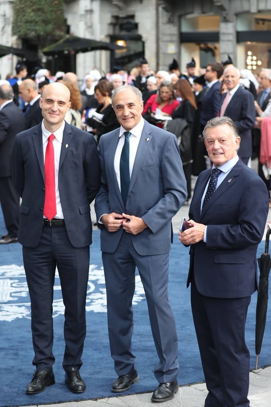 Fotos: Colorido en la alfombra azul de los Premios Princesa