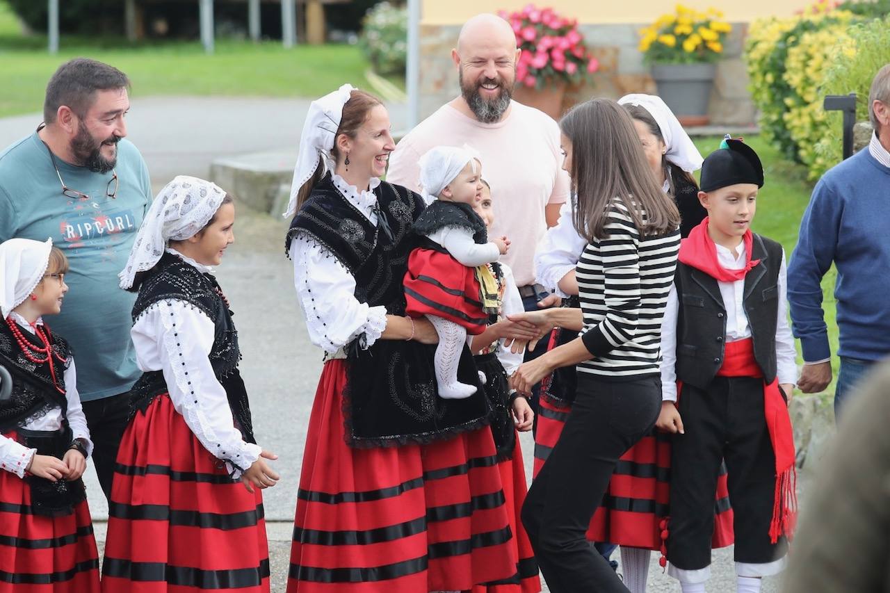 Fotos: Cadavedo, Pueblo Ejemplar y entregado en la visita de los Reyes