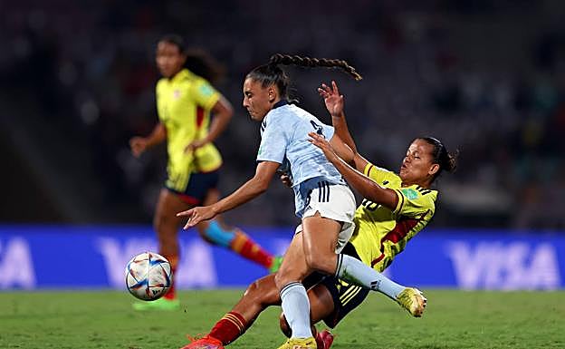 La asturiana Olaya Rodríguez durante una jugada.