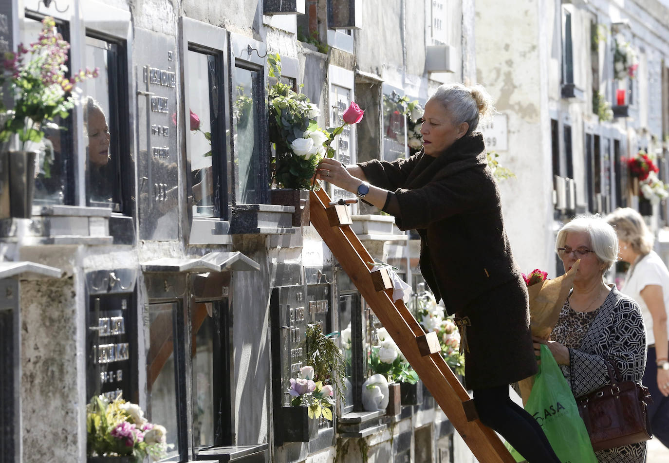 Fotos: Asturias, fiel a la tradición en el día de Todos los Santos