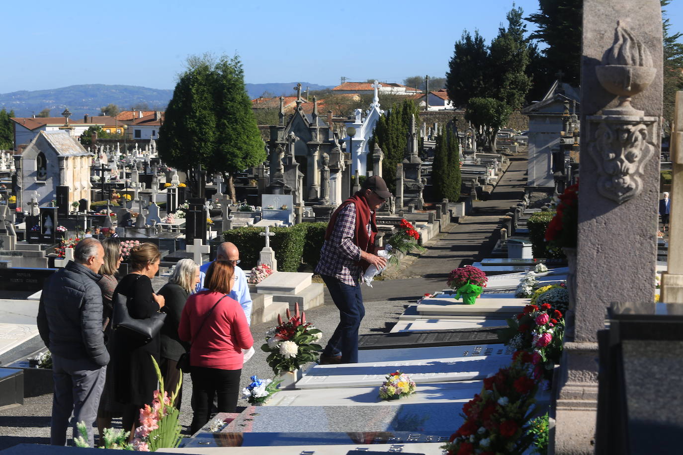 Fotos: Asturias, fiel a la tradición en el día de Todos los Santos