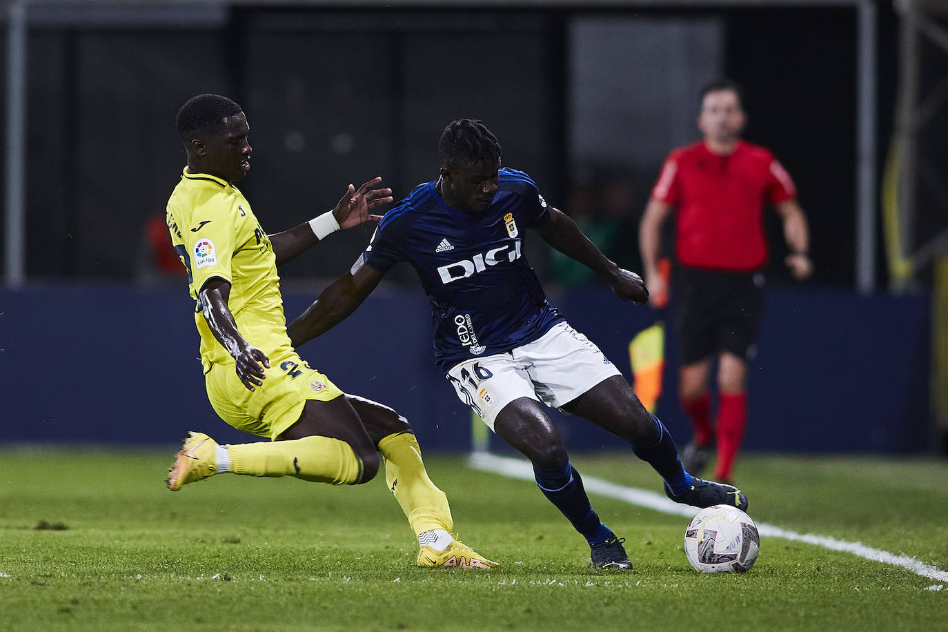 Fotos: Las mejores jugadas del Villarreal B - Real Oviedo