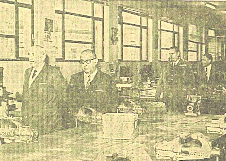 La visita a las instalaciones gijonesas de la Escuela de Náutica.