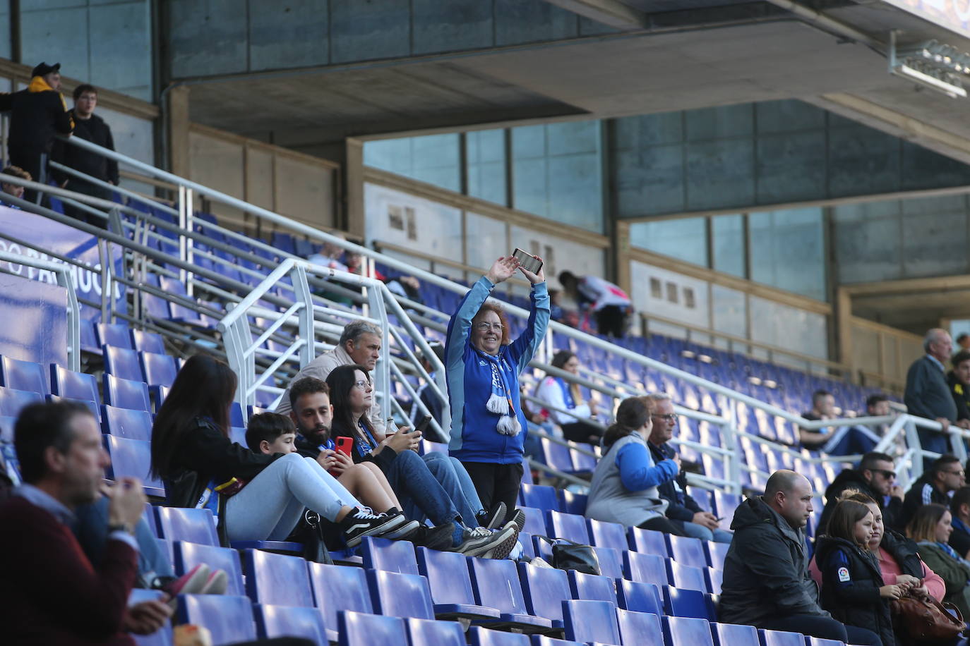 Fotos: ¿Estuviste en el Oviedo - Granada? ¡Búscate!