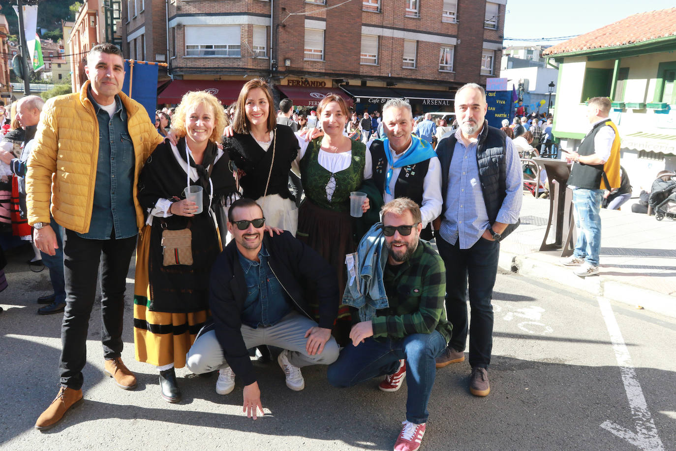 Fotos: La fiesta de los Humanitarios llena las calles de Moreda