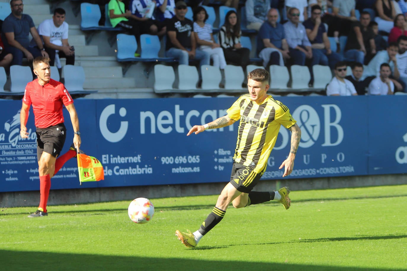 Fotos: Las mejores jugadas del Gimnástica-Real Oviedo