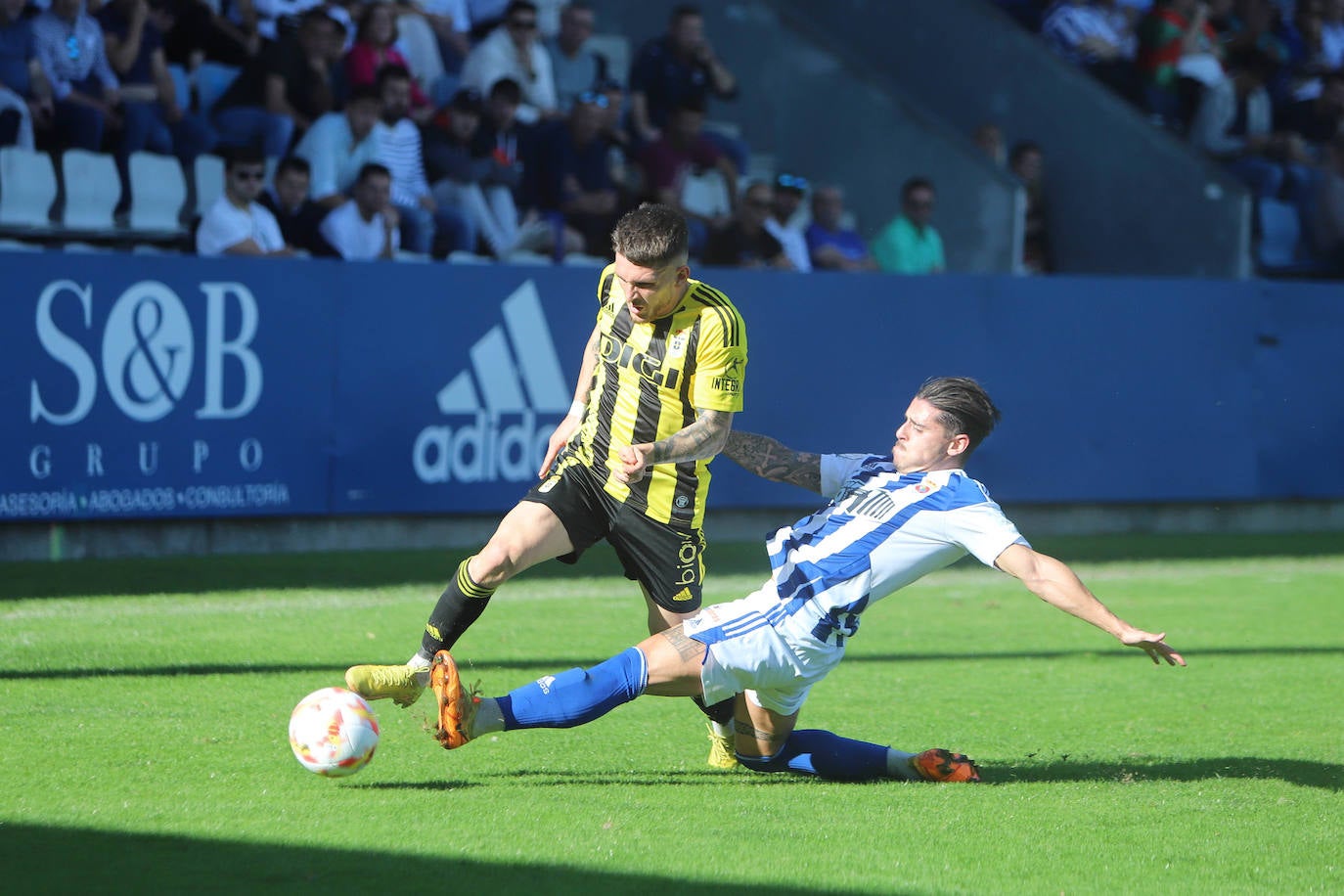 Fotos: Las mejores jugadas del Gimnástica-Real Oviedo