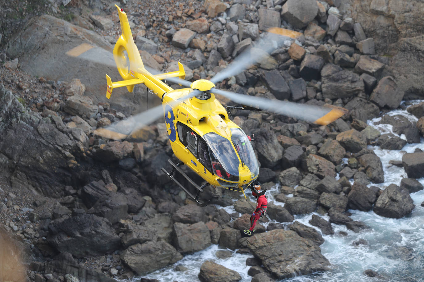 Fotos:Intensas labores de búsqueda en el Cabo Peñas