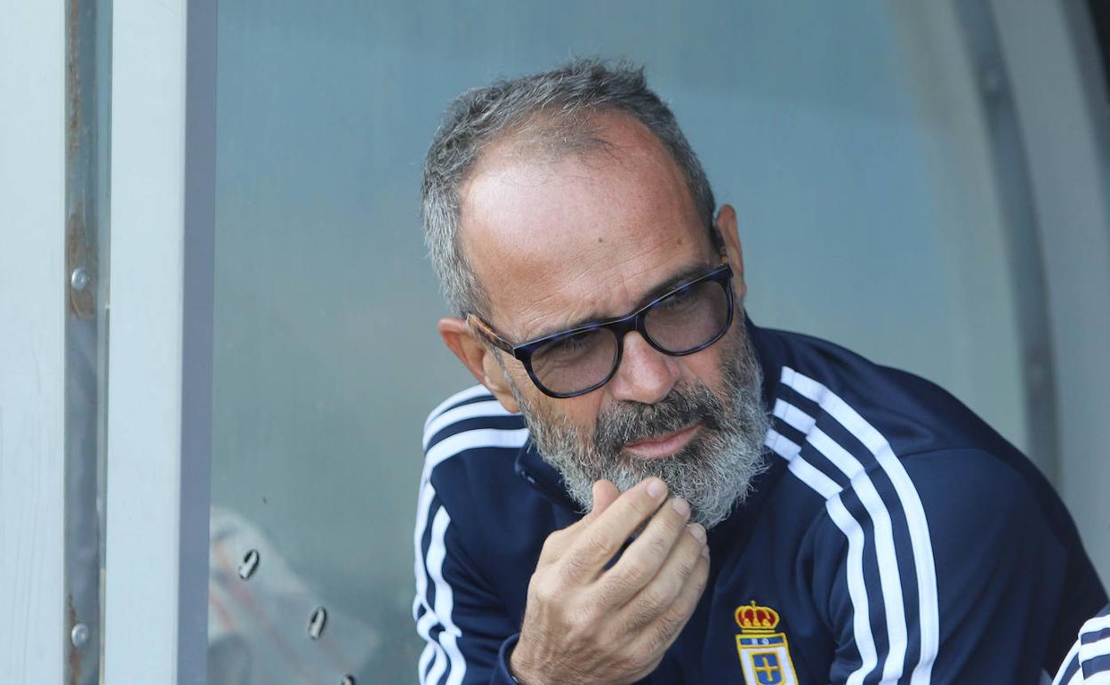 Álvaro Cervera, durante el partido entre la Gimnástica y el Real Oviedo. 