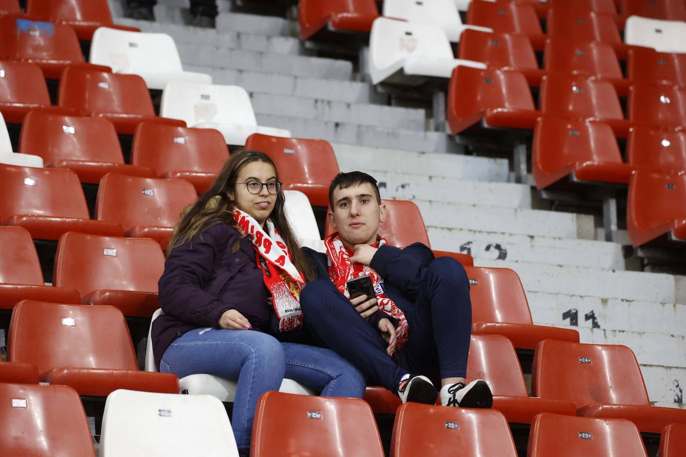 Fotos: ¿Estuviste en el Sporting - Leganés? ¡Búscate!