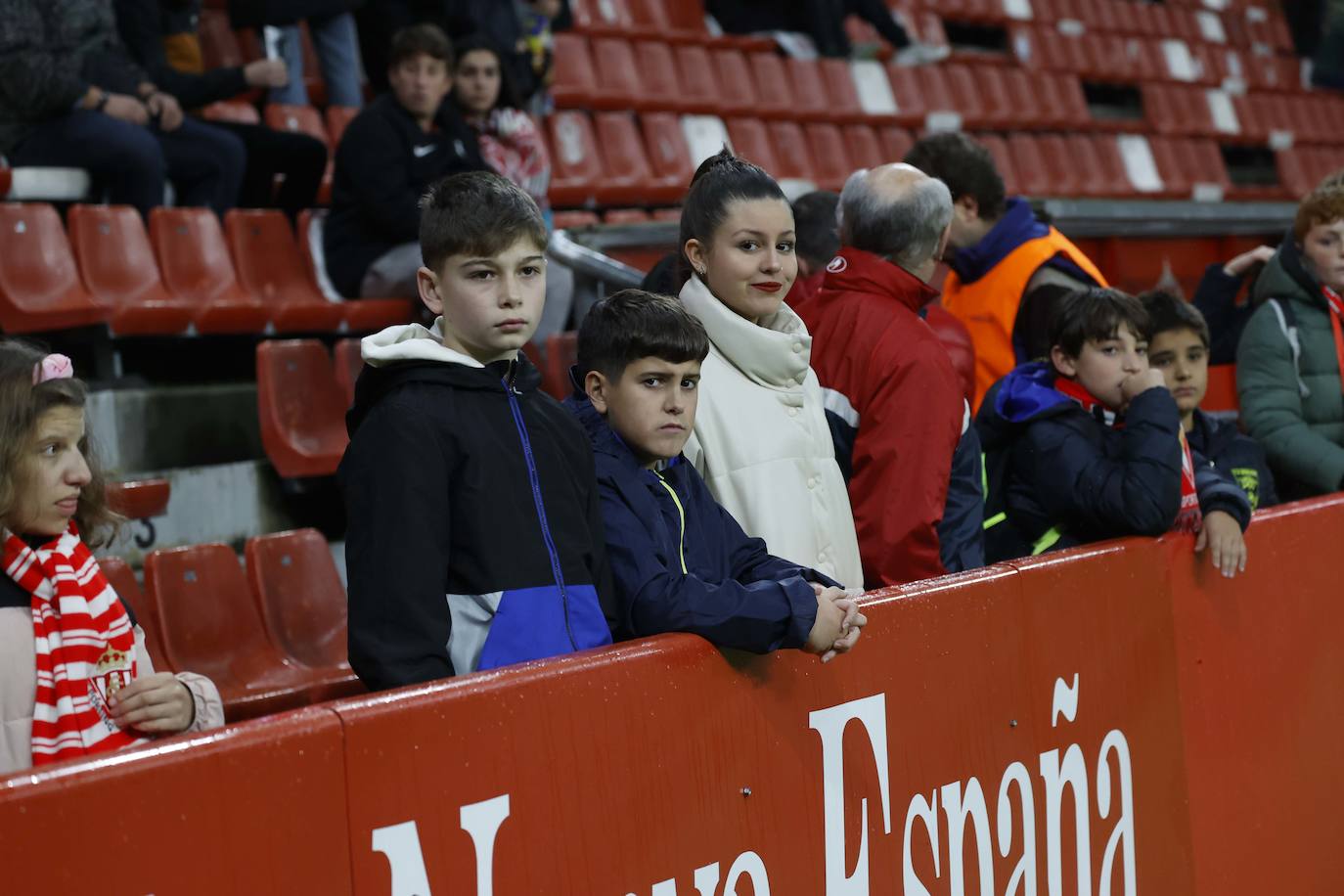 Fotos: ¿Estuviste en el Sporting - Leganés? ¡Búscate!