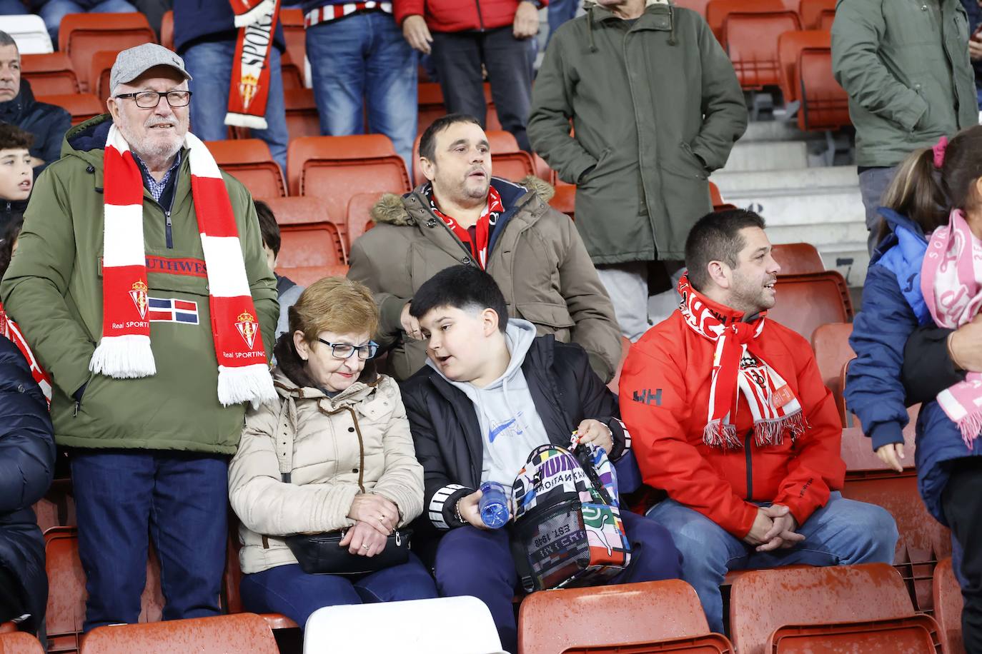 Fotos: ¿Estuviste en el Sporting - Leganés? ¡Búscate!