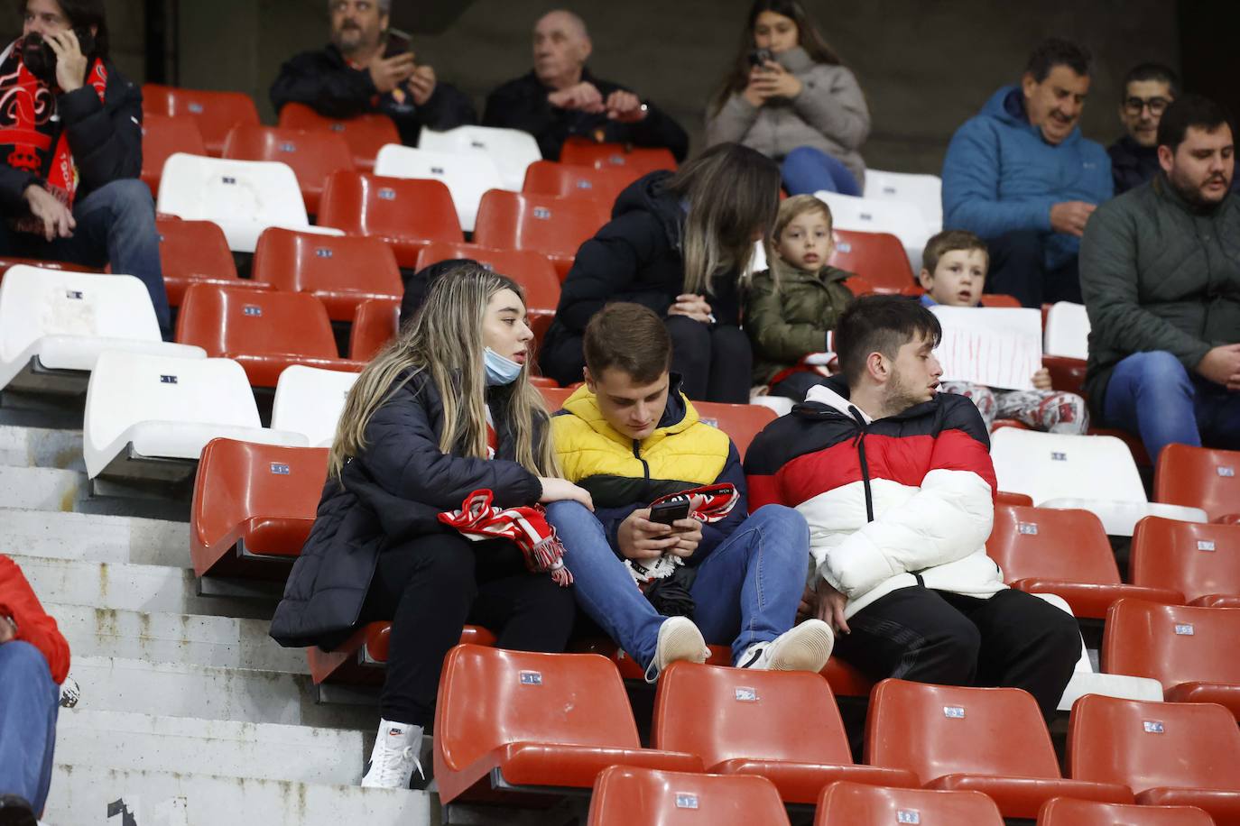 Fotos: ¿Estuviste en el Sporting - Leganés? ¡Búscate!