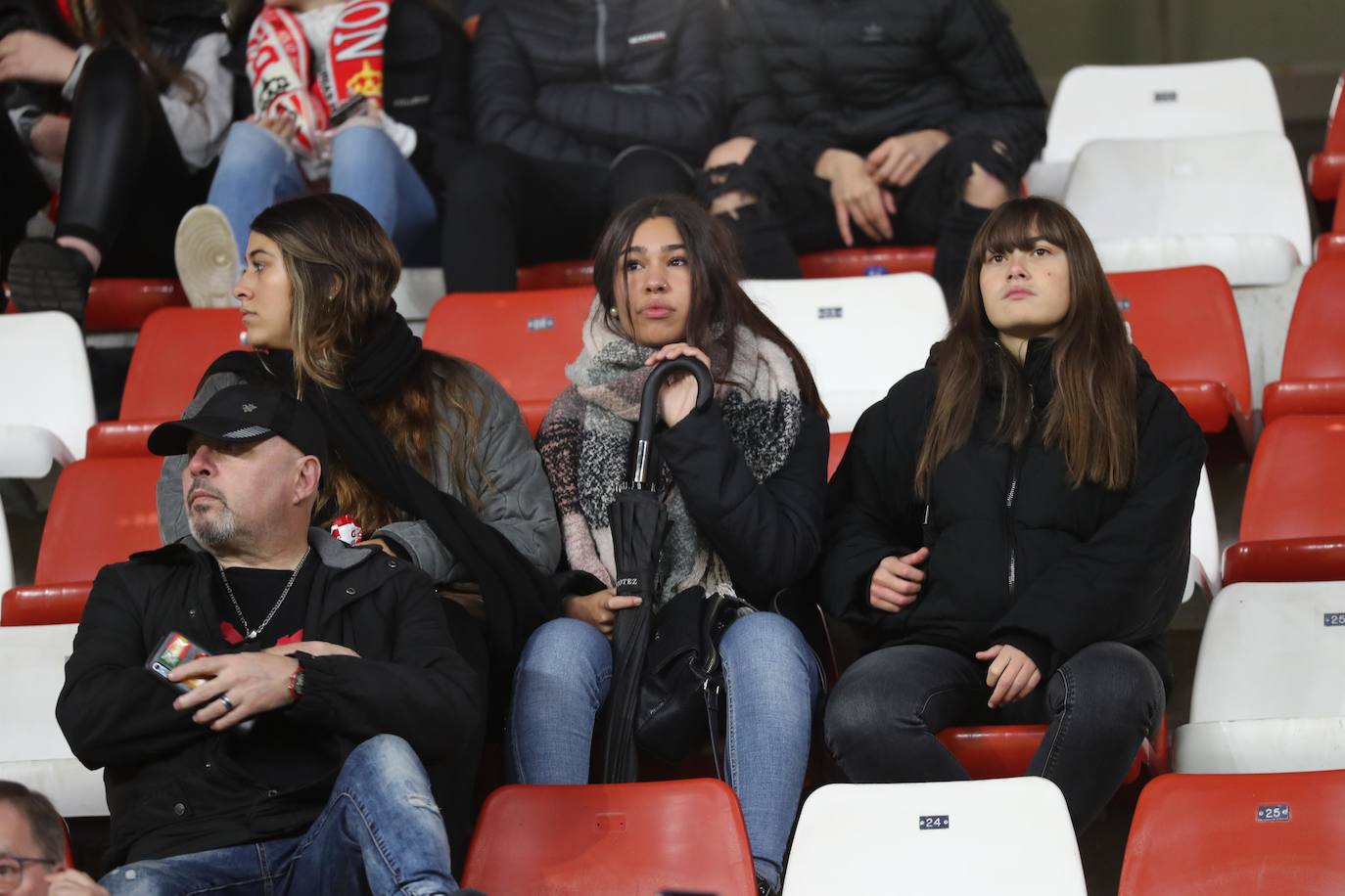 Fotos: ¿Estuviste en el Sporting - Leganés? ¡Búscate!