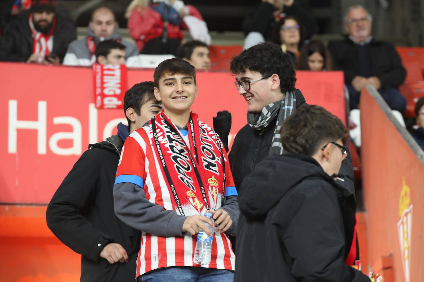 Fotos: ¿Estuviste en el Sporting - Leganés? ¡Búscate!