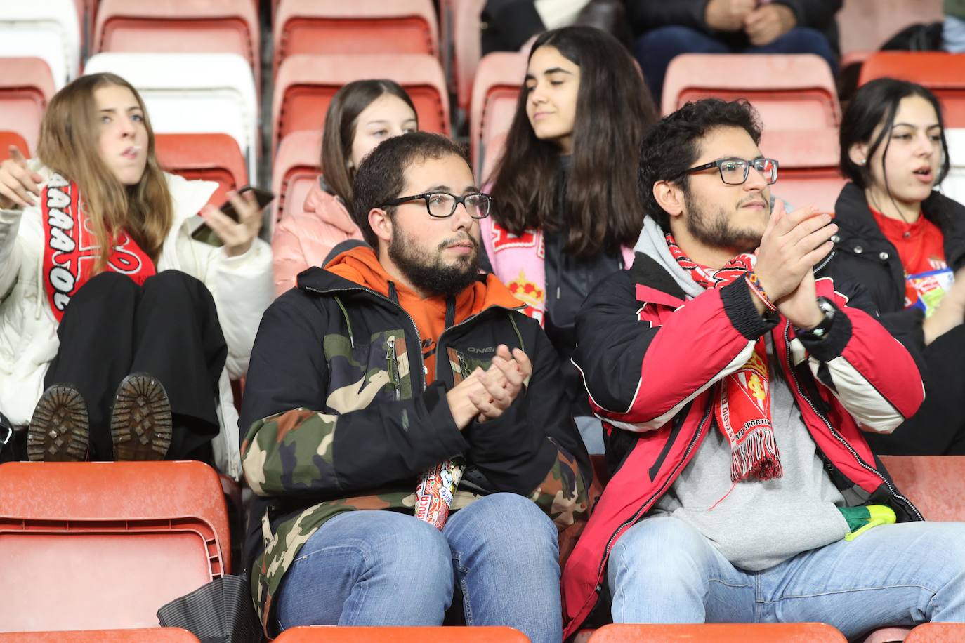 Fotos: ¿Estuviste en el Sporting - Leganés? ¡Búscate!