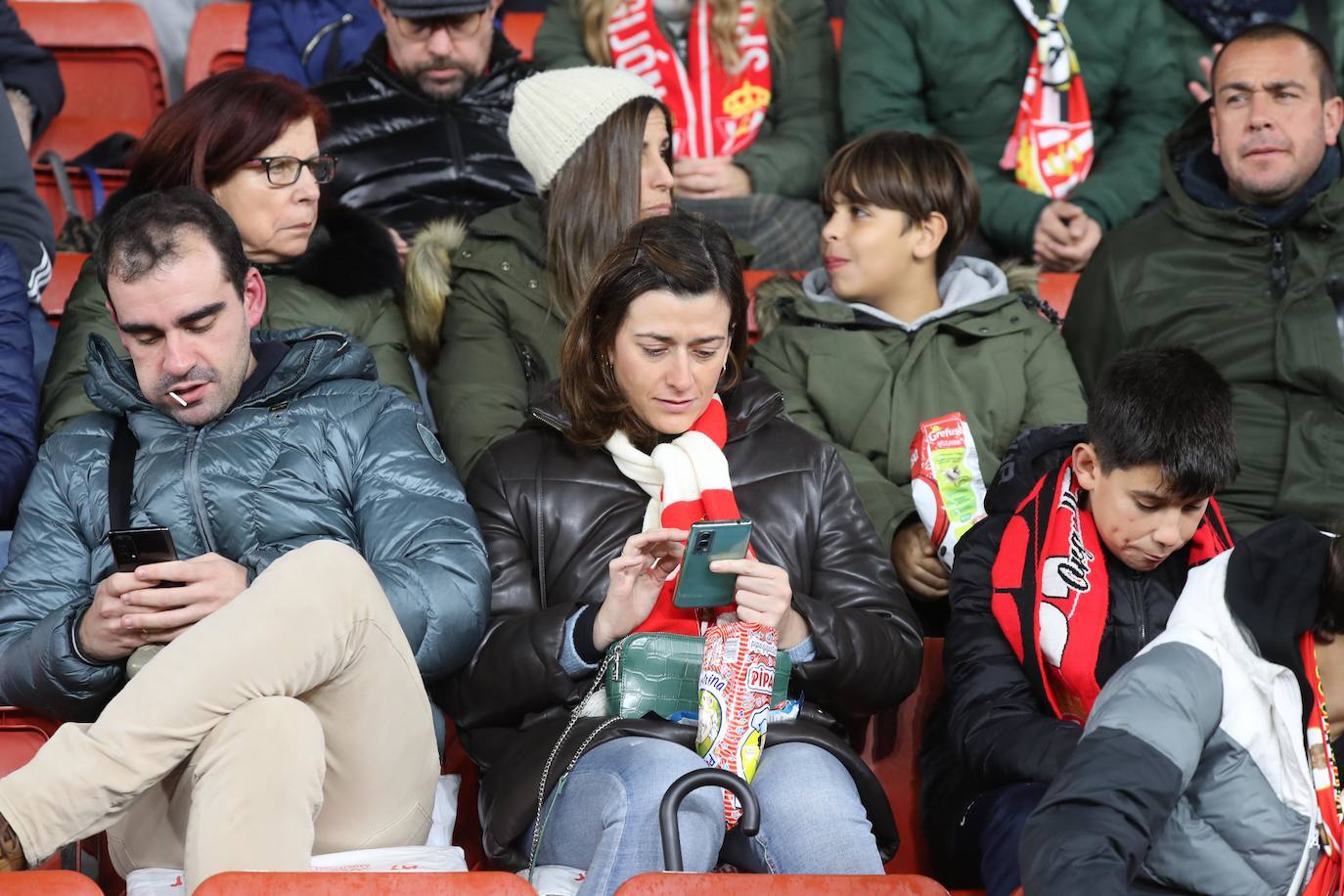 Fotos: ¿Estuviste en el Sporting - Leganés? ¡Búscate!