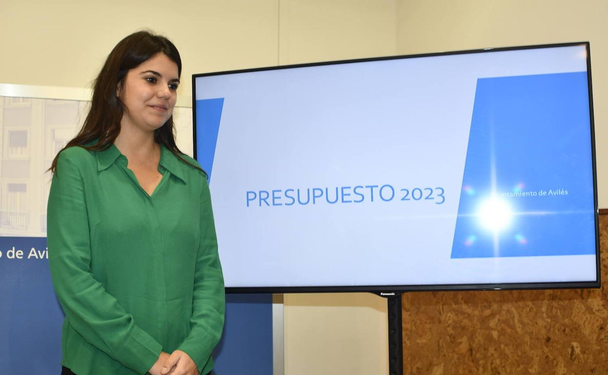 Raquel Ruiz en la presentación del proyecto de presupuestos del Ayuntamiento para 2023. 