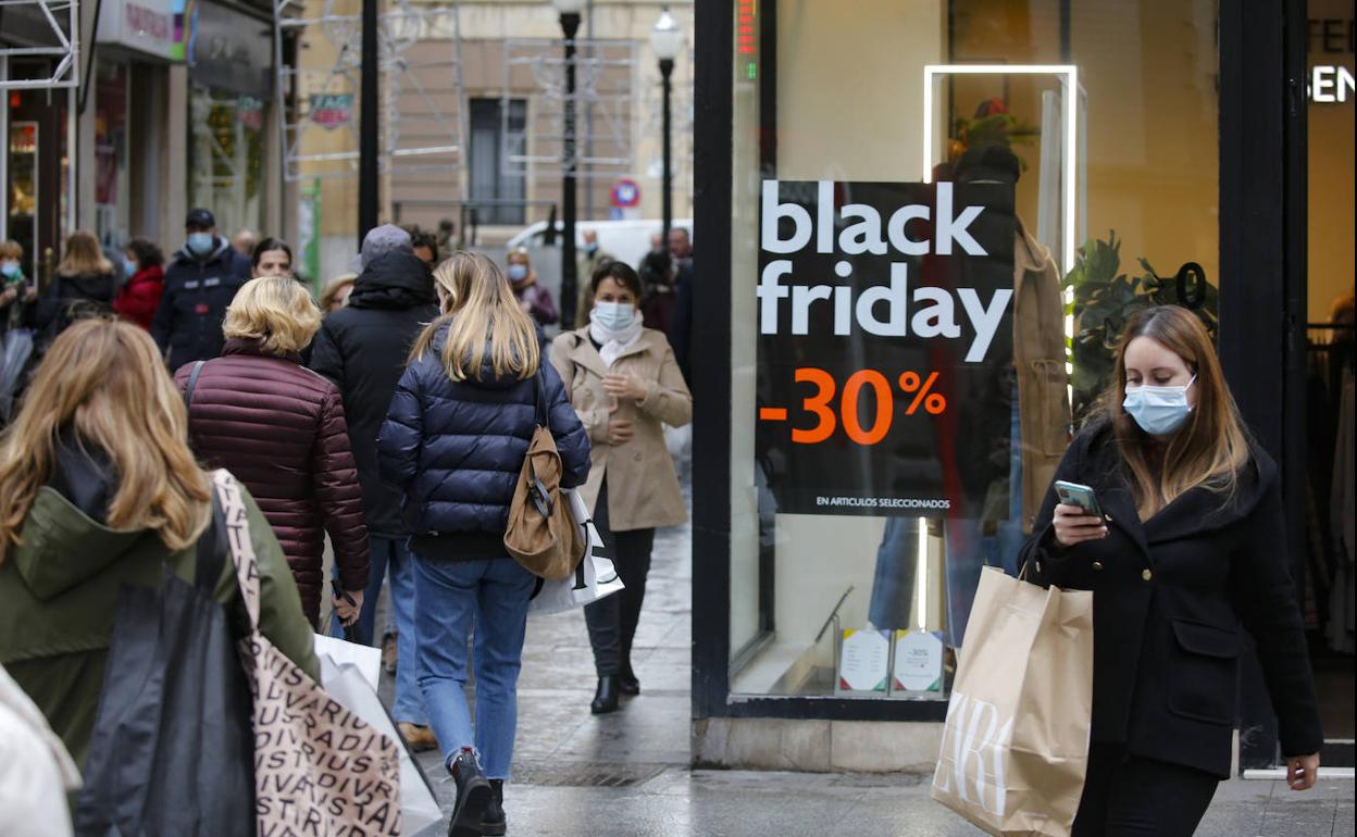 A pesar de la mala situación socio-económica los comercios confían en los buenos resultados del 'Black Friday' 