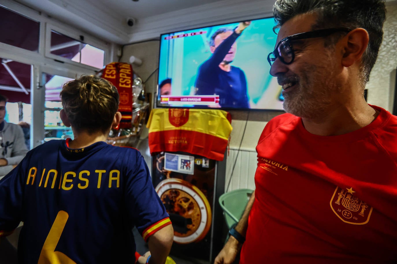 Fotos: Así se vivió en Asturias el debut de España en el Mundial