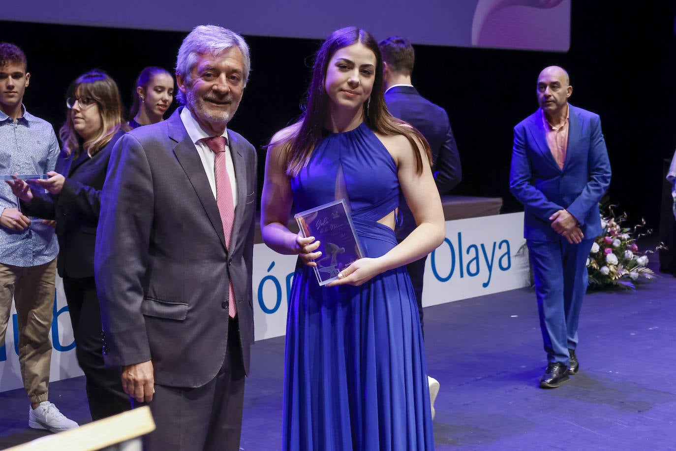 Fotos: El Santa Olaya evoca la figura de Josín en su gala