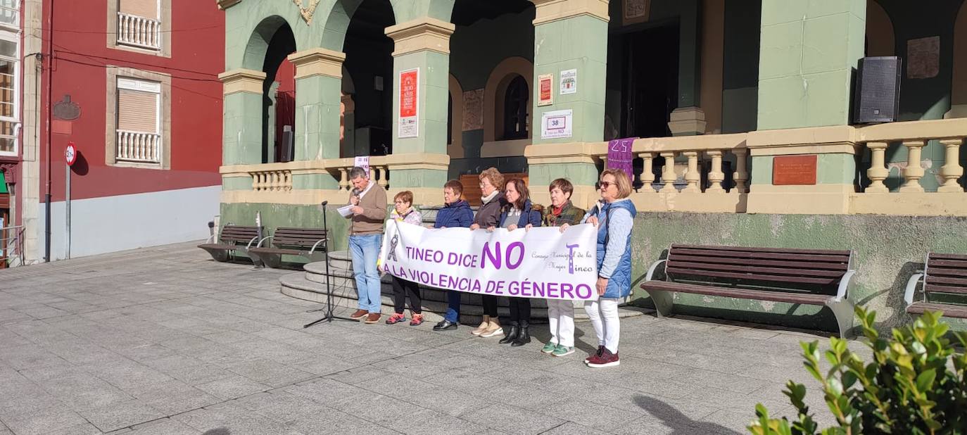 Fotos: Asturias se viste de morado contra la violencia de género