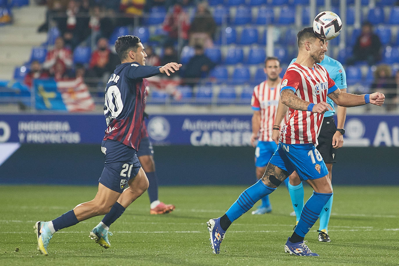 Fotos: Las mejores jugadas del Huesca-Sporting
