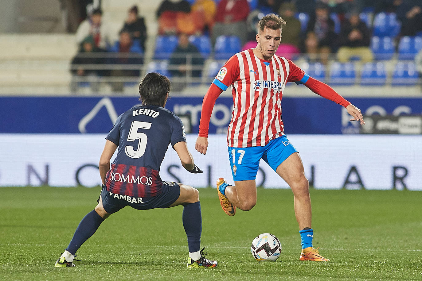 Fotos: Las mejores jugadas del Huesca-Sporting