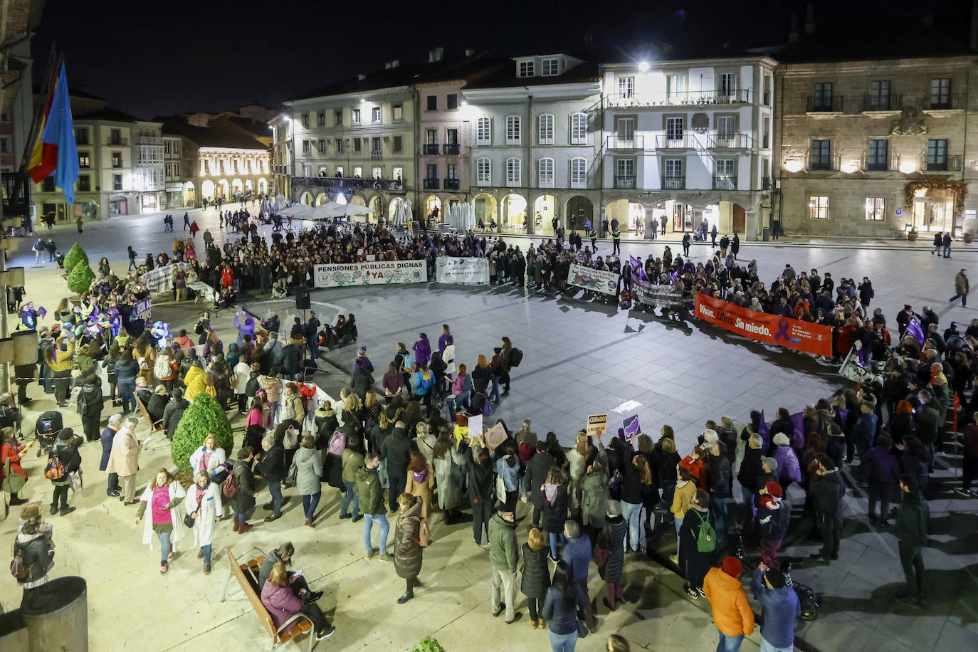 Fotos: Marcha por la igualdad en Avilés para erradicar la violencia de género