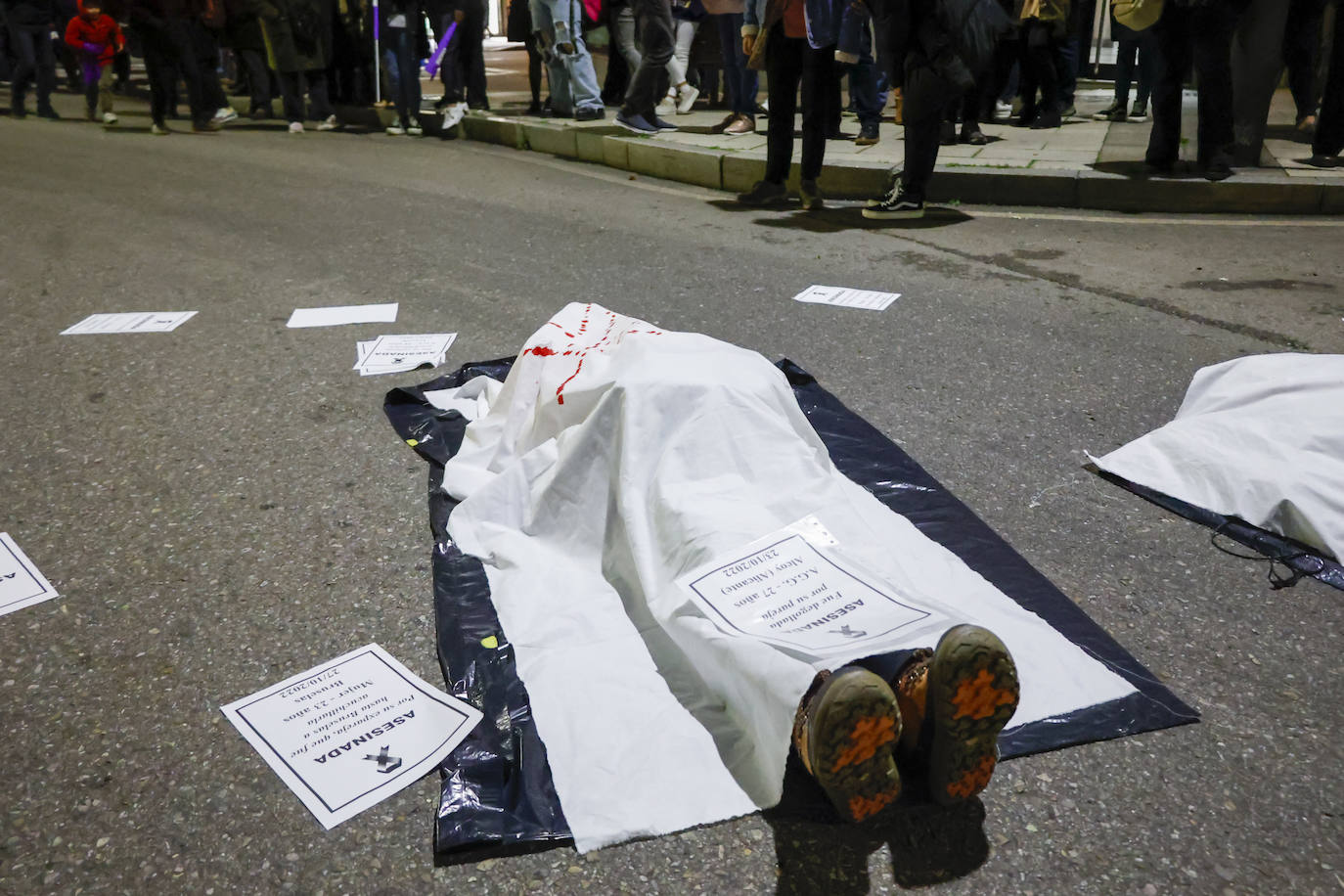 Fotos: Marcha por la igualdad en Avilés para erradicar la violencia de género